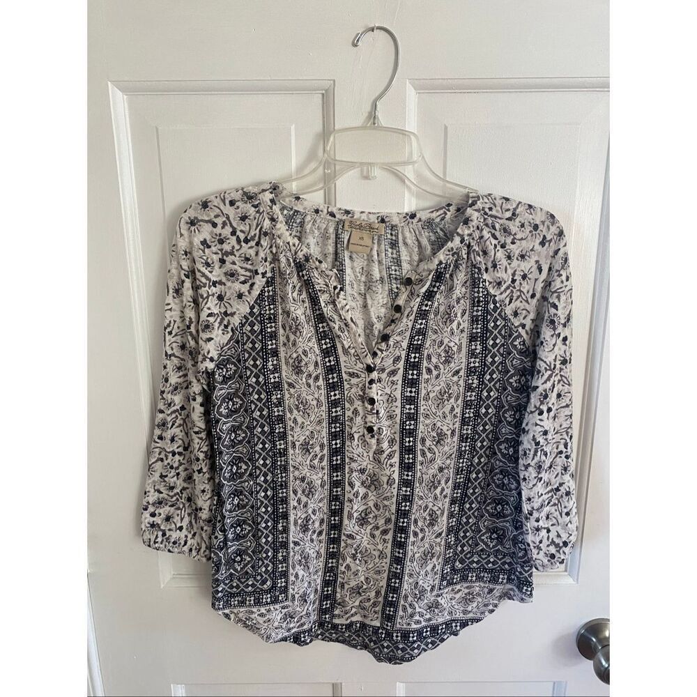 Lucky Brand soft printed Henley top size XS - Picture 6 of 6